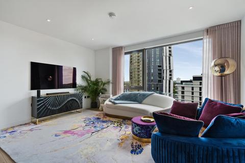 3 bedroom apartment to rent, The Modern, Embassy Gardens, London, SW11