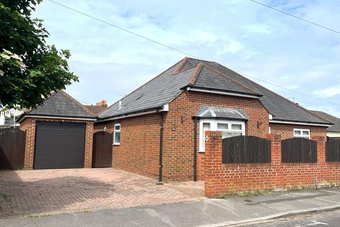 3 bedroom detached bungalow for sale, Parham Road, Gosport, PO12 4TZ