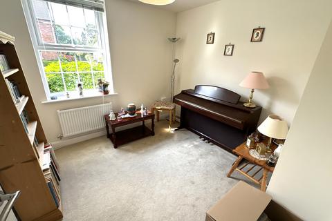 21 Galloway Road, Drakelow, Burton-on-trent, DE15 9UJ