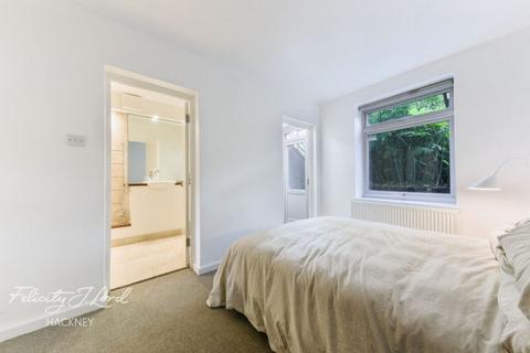 90a Gore Road, London, E9 7HW
