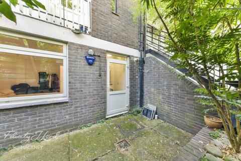 90a Gore Road, London, E9 7HW