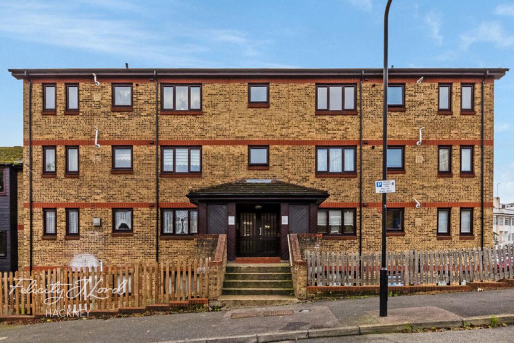 Bakers Hill, Clapton, E5 1 bed apartment for sale £285,000