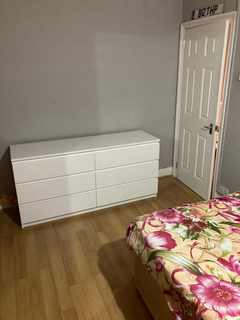 1 bedroom in a house share to rent, Eton Road, Ilford IG1