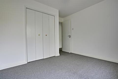 2 bedroom apartment to rent, Mitchell Road, Orpington BR6