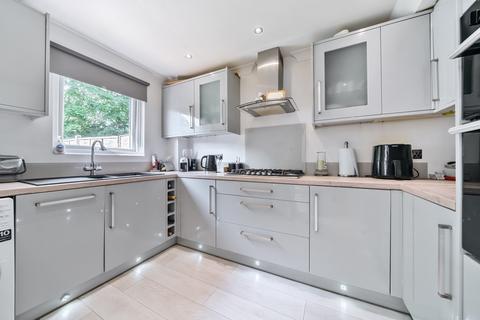 7 The Glades, Gravesend, DA12 5ES