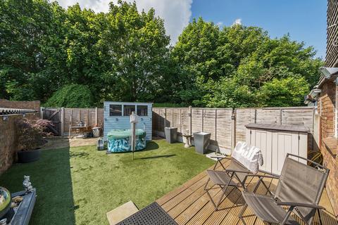 7 The Glades, Gravesend, DA12 5ES