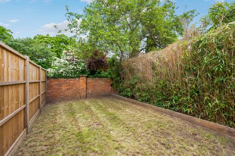 Flat 1, Suffolk House, 19 Princes Road, Weybridge, KT13 9BH
