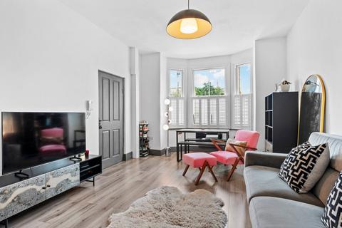 Flat 1, Suffolk House, 19 Princes Road, Weybridge, KT13 9BH
