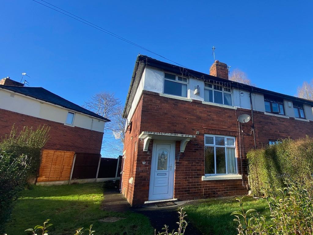 Tennyson Road, Manchester M24 3 bed semidetached house £895 pcm (£