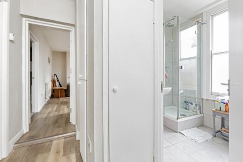 2 bedroom apartment for sale, Goldington Crescent, London, NW1