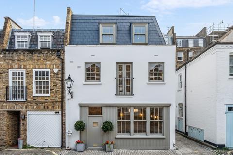 3 bedroom mews for sale, Montagu Mews North, Marylebone, London, W1H