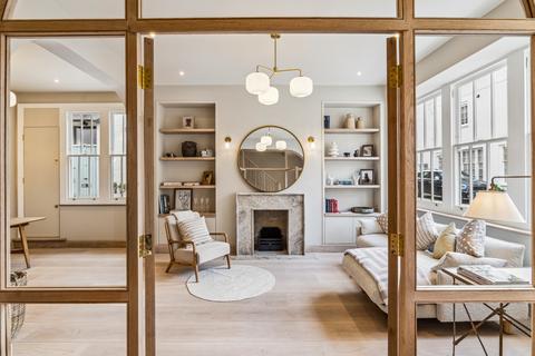 undefined, Montagu Mews North, Marylebone, London, W1H