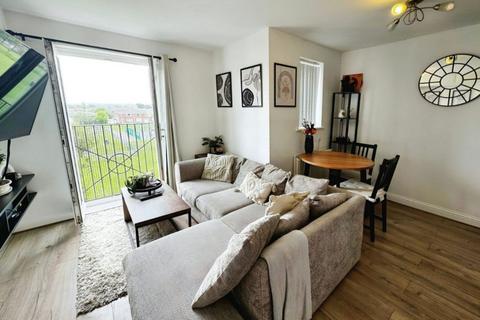 2 bedroom flat for sale, Twickenham Close, Swindon, SN3 3FF