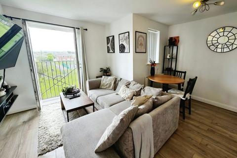 2 bedroom flat for sale, Kingsholm House, 7, Twickenham Close, East Swindon, SN3 3FF