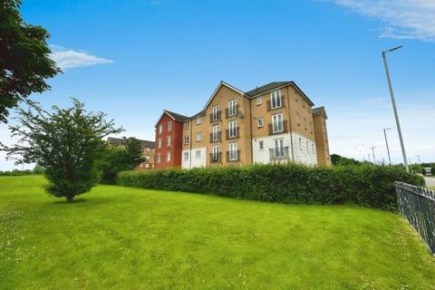 2 bedroom flat for sale, Kingsholm House, 7, Twickenham Close, East Swindon, SN3 3FF