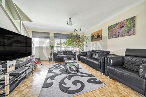 13 Alanthus Close, London, SE12 8RE