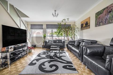 13 Alanthus Close, London, SE12 8RE