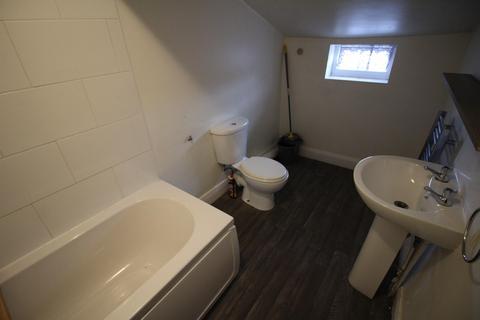 1 bedroom flat to rent, Walmersley Road, Bury, BL9