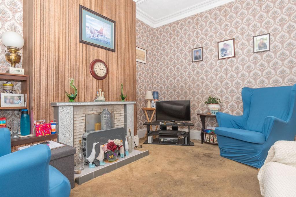 Cecilia Road, Ramsgate, CT11 2 bed terraced house for sale £165,000