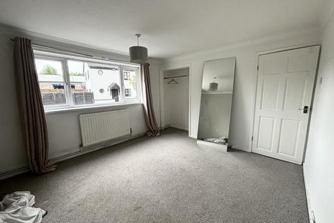 2 bedroom flat to rent, Varden Court, Rugeley, WS15 2BA