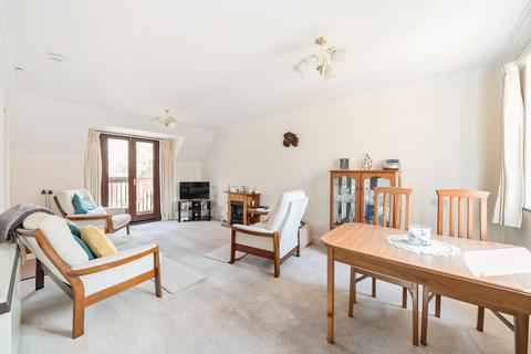 2 bedroom retirement property for sale, Garden Mews, Warsash, Southampton, Hampshire, SO31