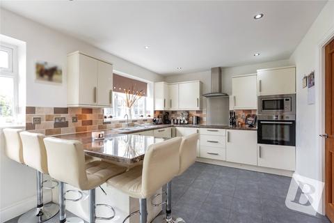 2 Field Maple Mews, Romford, RM5 2BF