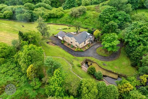 4 bedroom detached house for sale, Whittlestone Head, Darwen, Lancashire, BB3 3RS