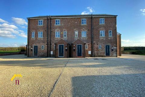 2 bedroom townhouse for sale, Spring Cottages, Sugar Mill Ponds, Goole DN14