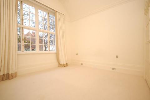 1 bedroom flat to rent, Collingham Gardens, Earls Court, SW5