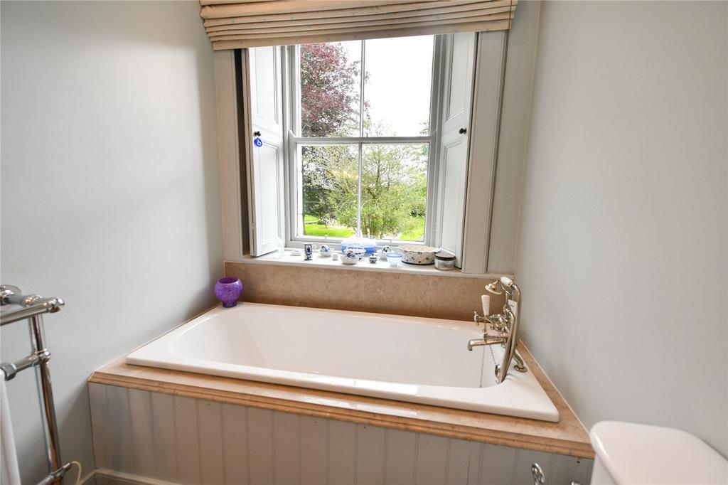 Ensuite Bath