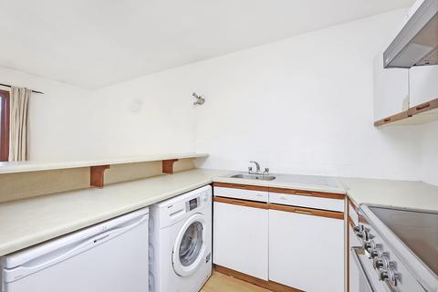1 bedroom flat for sale, Brockelsby Road, London, SE25