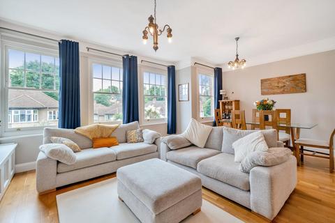 7b Collingtree Road, London, SE26 4QG