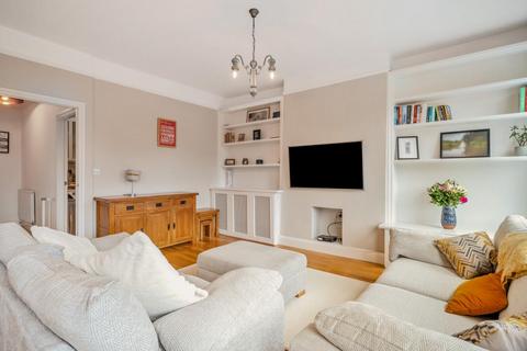 7b Collingtree Road, London, SE26 4QG