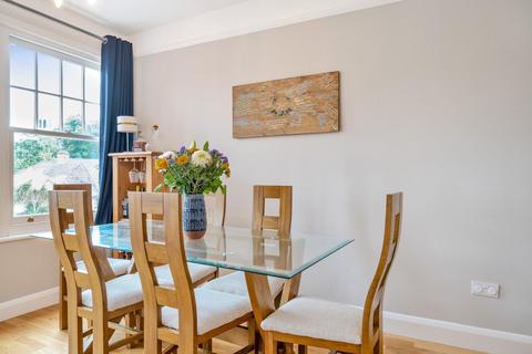 7b Collingtree Road, London, SE26 4QG