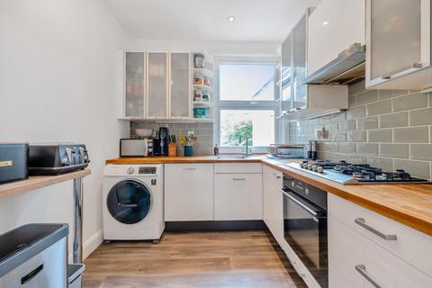 7b Collingtree Road, London, SE26 4QG