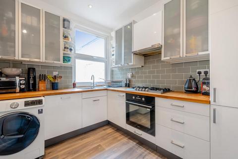 7b Collingtree Road, London, SE26 4QG