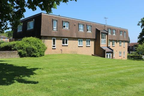 2 bedroom flat for sale, Iona Way, Haywards Heath, RH16