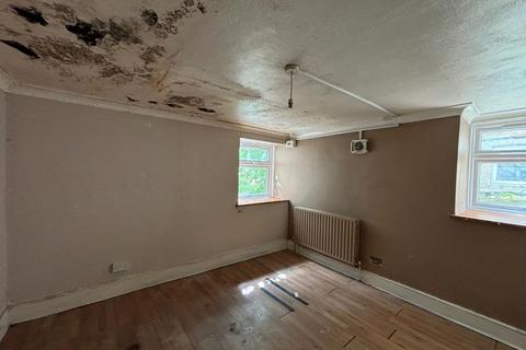 2 bedroom flat for sale, Flat 1, 85 Avondale Road, South Croydon, Surrey, CR2 6JF