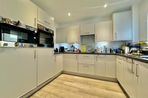 2 bedroom retirement property for sale, Meadow Court, sarisbury Green