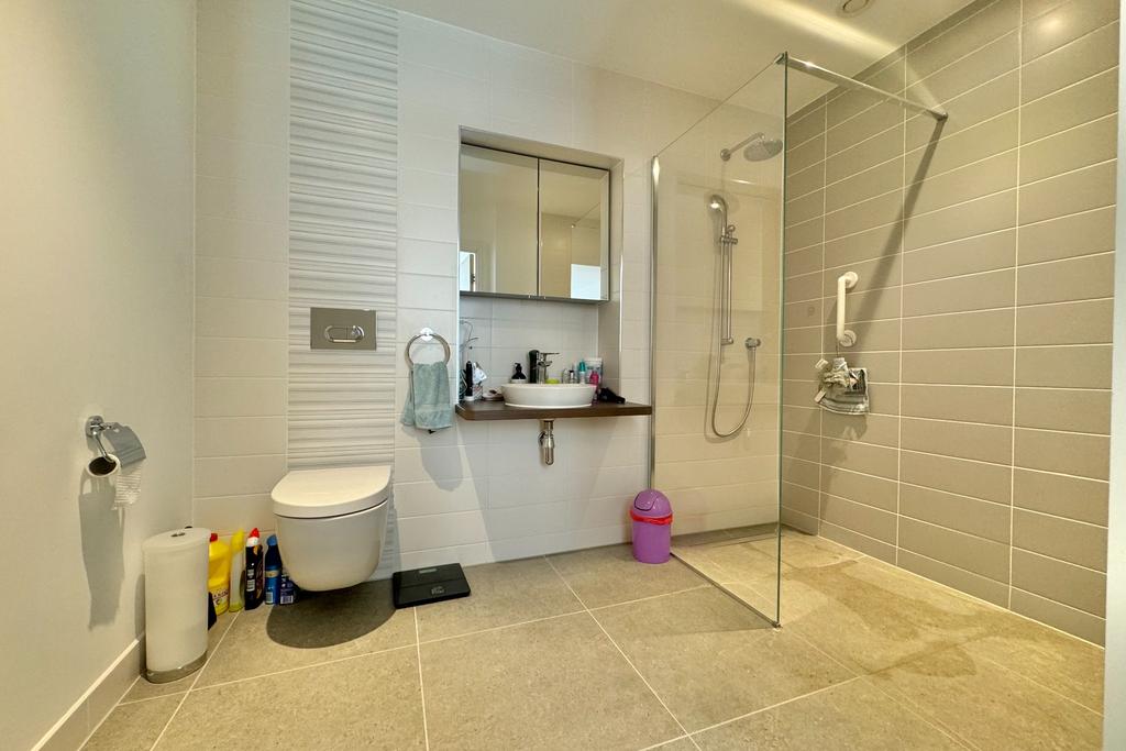 Ensuite