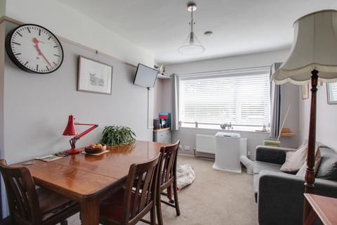 2 bedroom ground floor maisonette for sale, Churchill Road, Leighton Buzzard, LU7