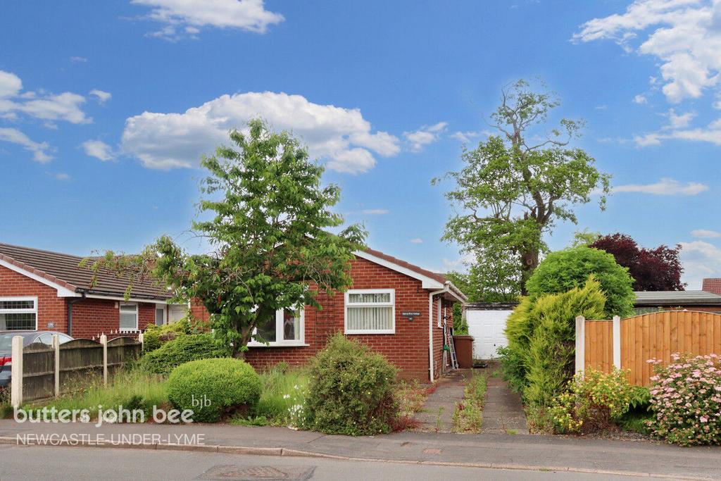 Pacific Road, Trentham, StokeonTrent 2 bed detached bungalow for sale