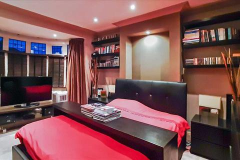 32 Lowick Road, Harrow, HA1 1UW