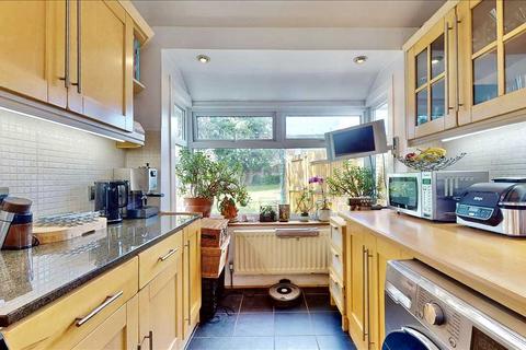 32 Lowick Road, Harrow, HA1 1UW