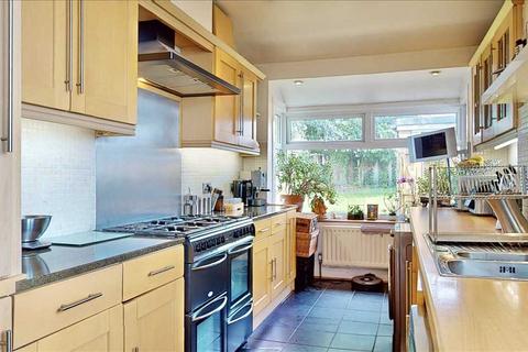 32 Lowick Road, Harrow, HA1 1UW