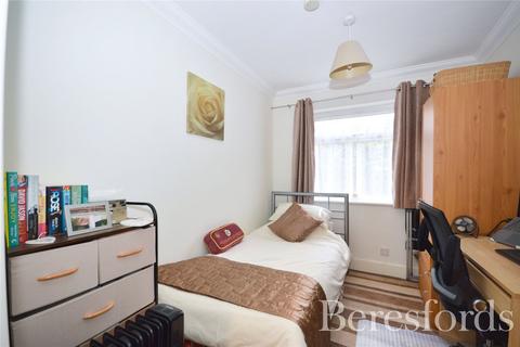 11 Royle Close, Romford, RM2 5PS