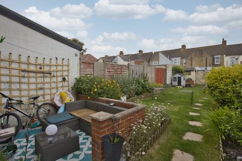 62 Greenfield Road, Folkestone, CT19 6ER
