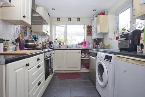 62 Greenfield Road, Folkestone, CT19 6ER