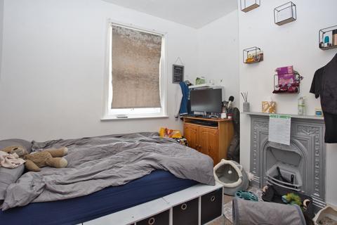 62 Greenfield Road, Folkestone, CT19 6ER