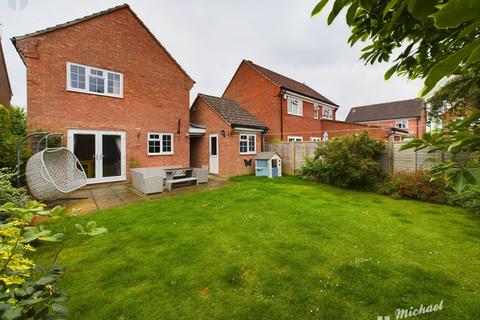 4 bedroom detached house for sale, Webster Road, Aylesbury